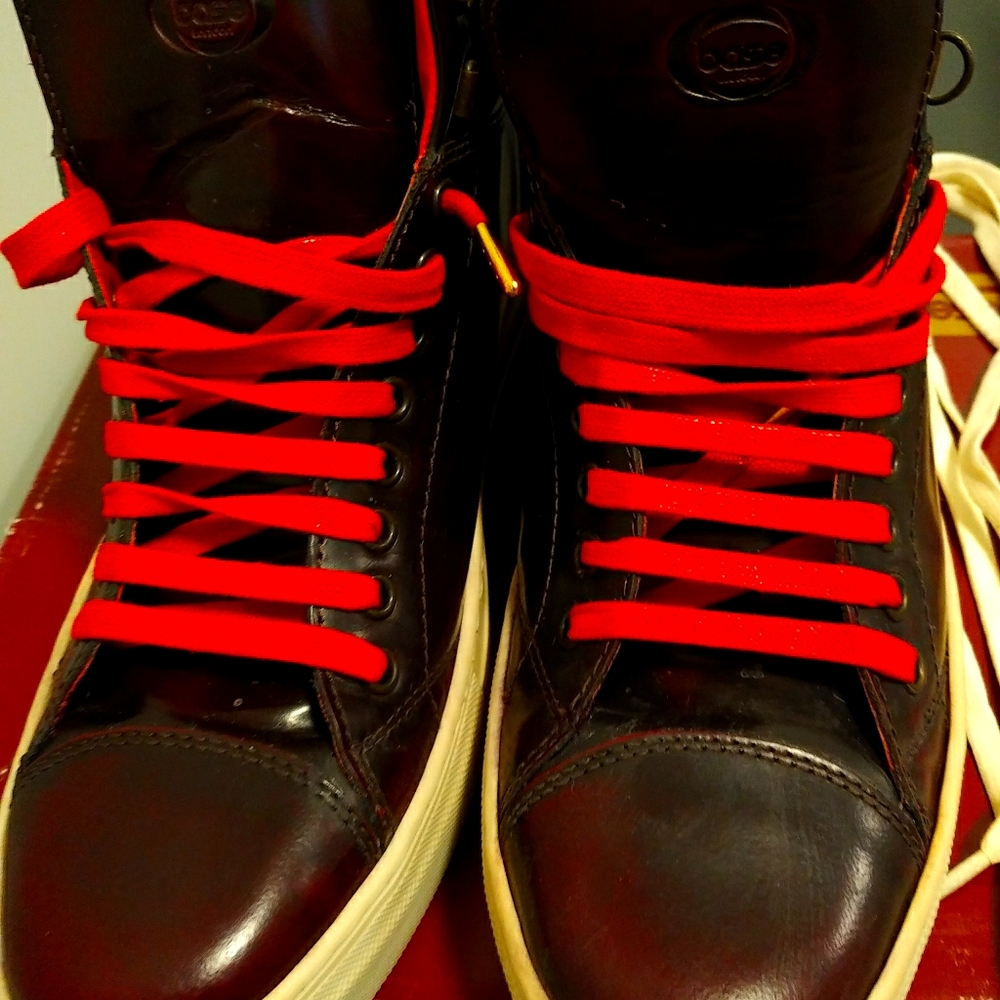 BASE LONDON HI SHINE PRE-OWNED BARELY WORN